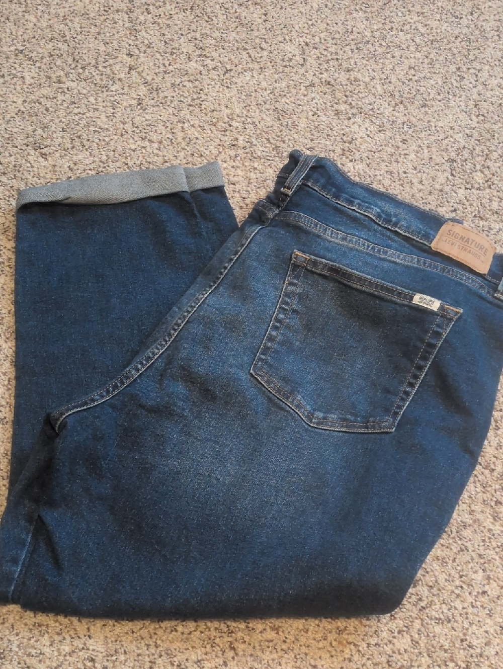 Levis Strauss Women's Dark Blue Relaxed Denim Jeans
